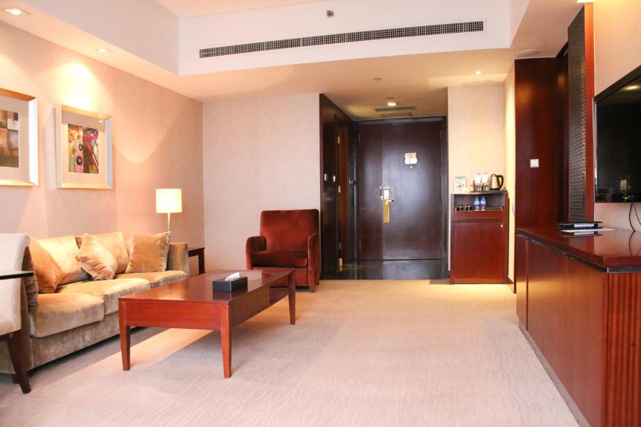 فندق Crowne Plaza Yantai Sea View By Ihg المظهر الخارجي الصورة